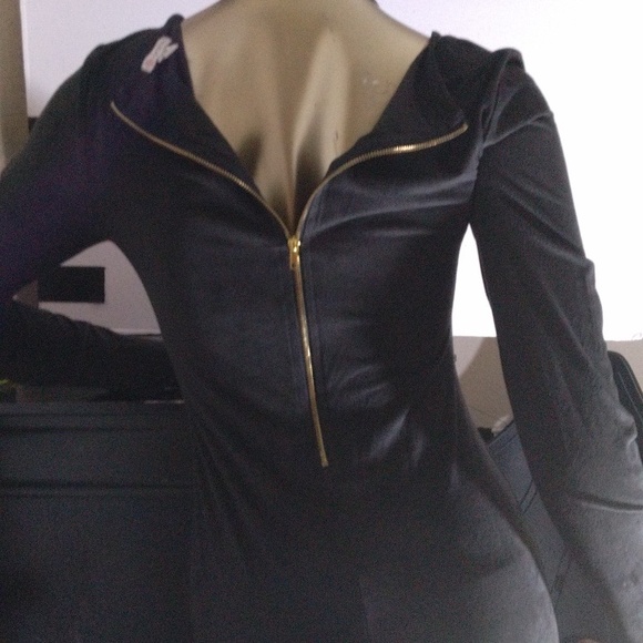 Black GUESS Dress long sleeve criss cross bosom - Picture 15 of 16